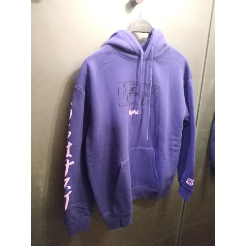 Pull and discount bear sasuke hoodie