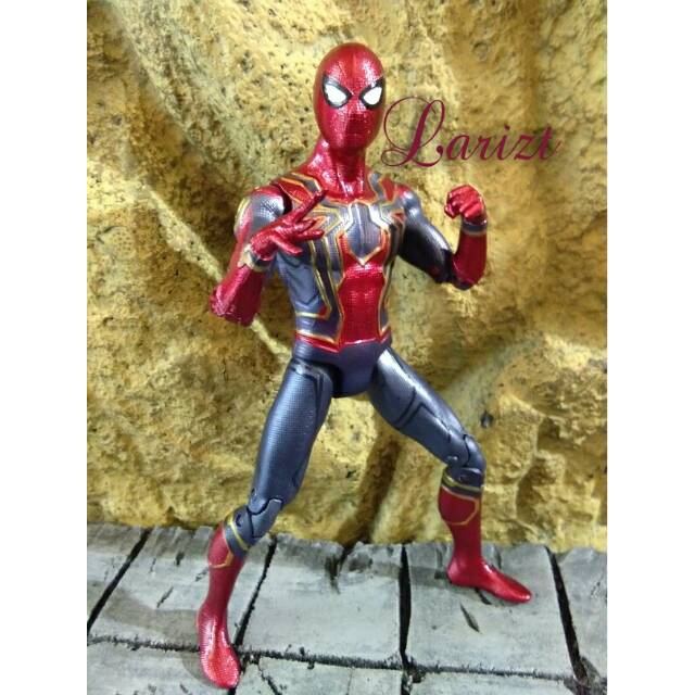 Statuetta – Body Knocker – Avengers: Infinity Wars – Spiderman