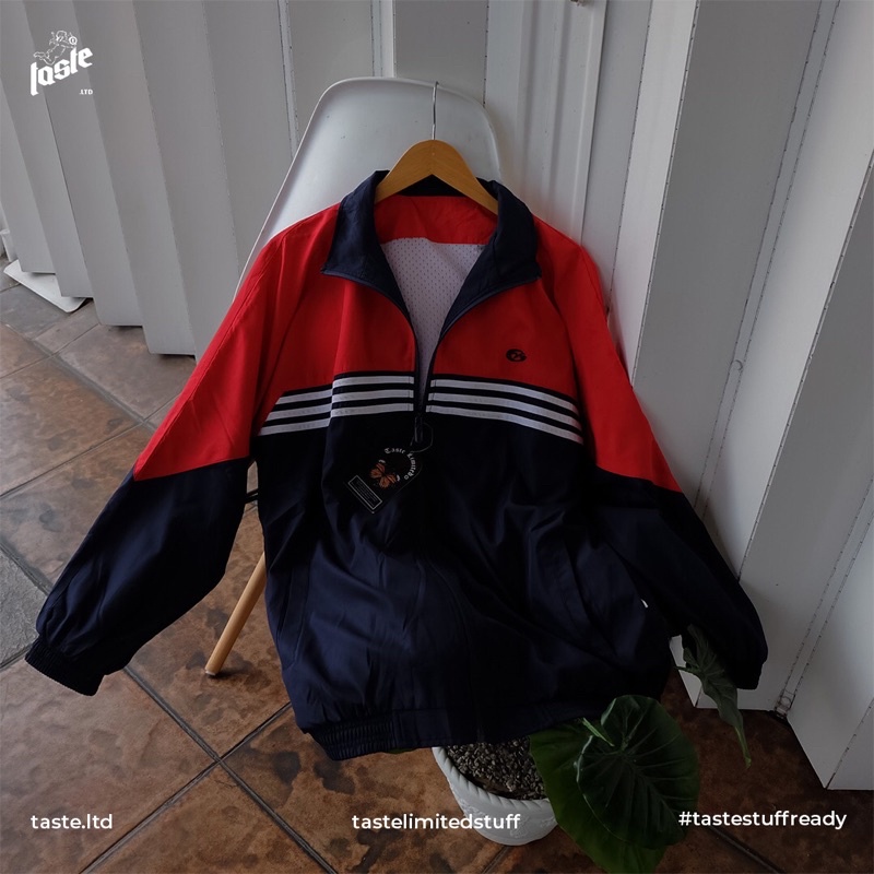 Jual Thrift 426 Huoli Jacket Red Navy | Shopee Indonesia