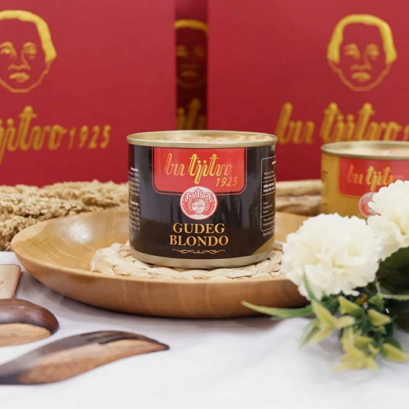 Jual Krecek Mercon dan Gudeg Kaleng Bu Tjitro 1925 Khas Jogja Original ...