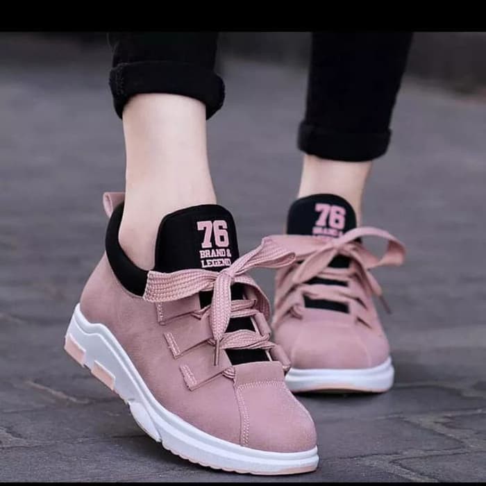 Sepatu on sale sneakers kets