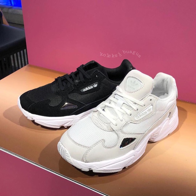 Harga adidas store falcon ori