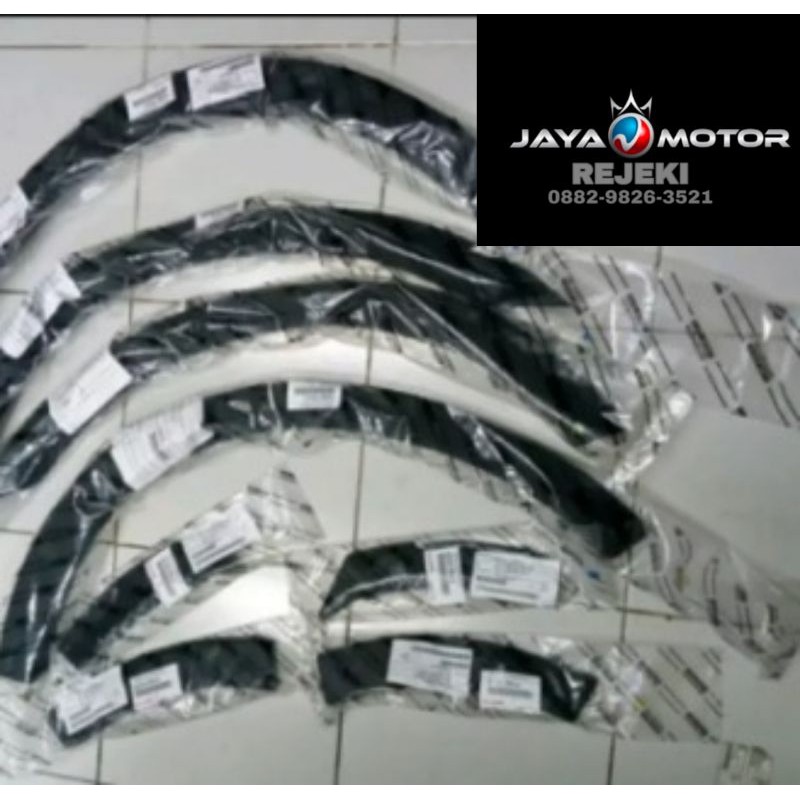 Jual Over Fender Body kit Fender Trim Innova Reborn Venturer Original ...