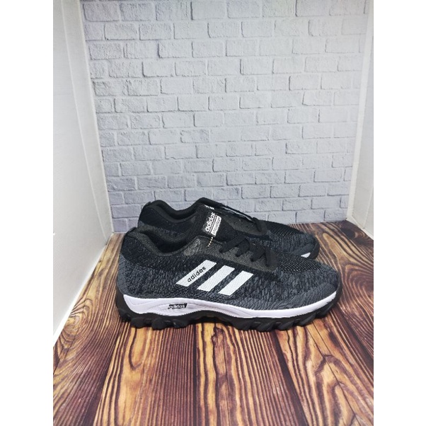 sepatu pria adidas cloudfoam /sepatu olahraga running tracking