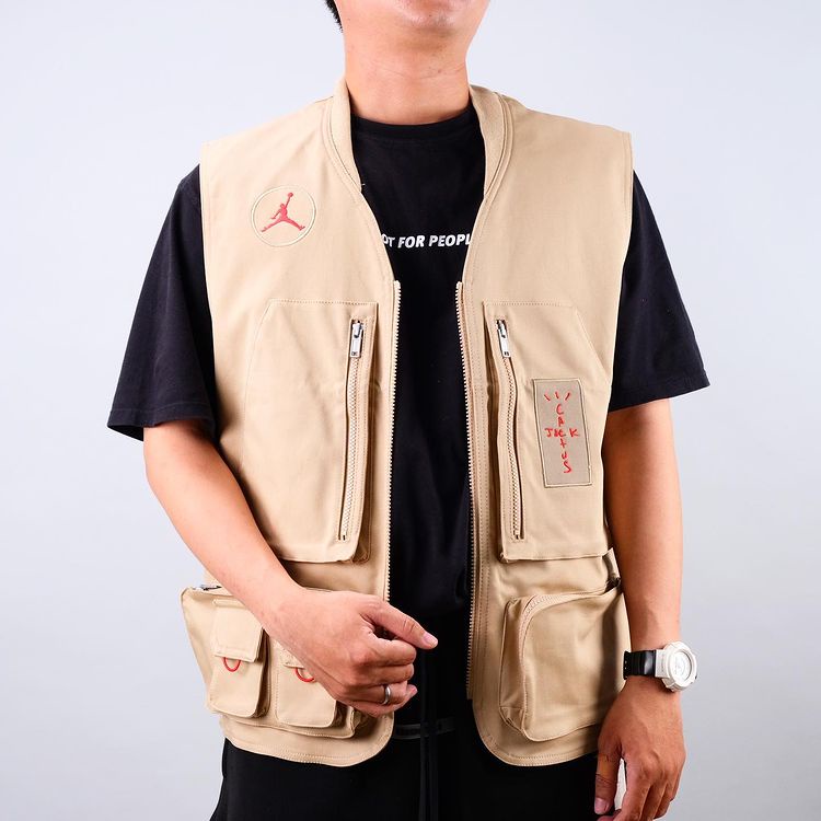Jual Travis Scott X Jordan Utility Vest Khaki | Shopee Indonesia