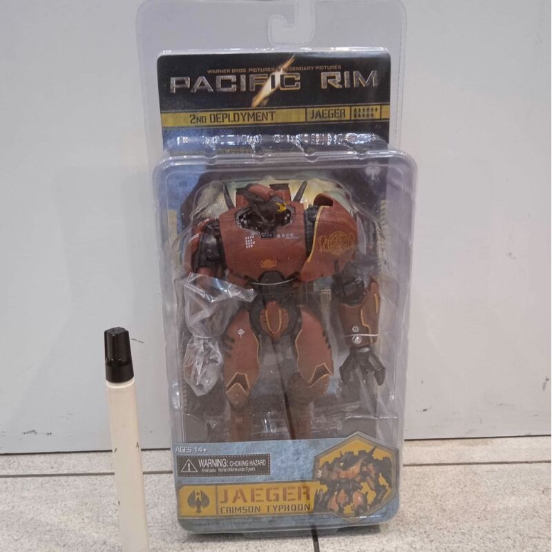 Jual mainan pacific rim crimson typhoonjaeger by necafiguretinggi ...