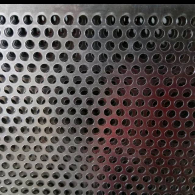 Jual Plat Lubang Besi Bolong Perforated 5mm Ukuran 70cm X 100cm Shopee Indonesia 2857