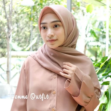 Femme Outfit Alicia Shawl Square (Hijab Segi Empat)