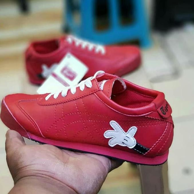onitsuka tiger merah