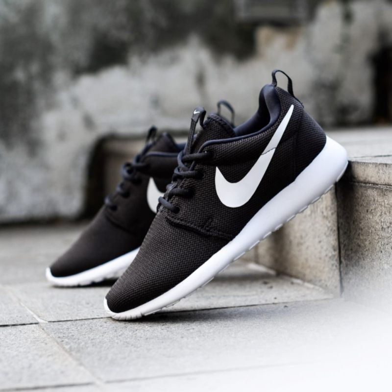 Jual nike hotsell roshe run original