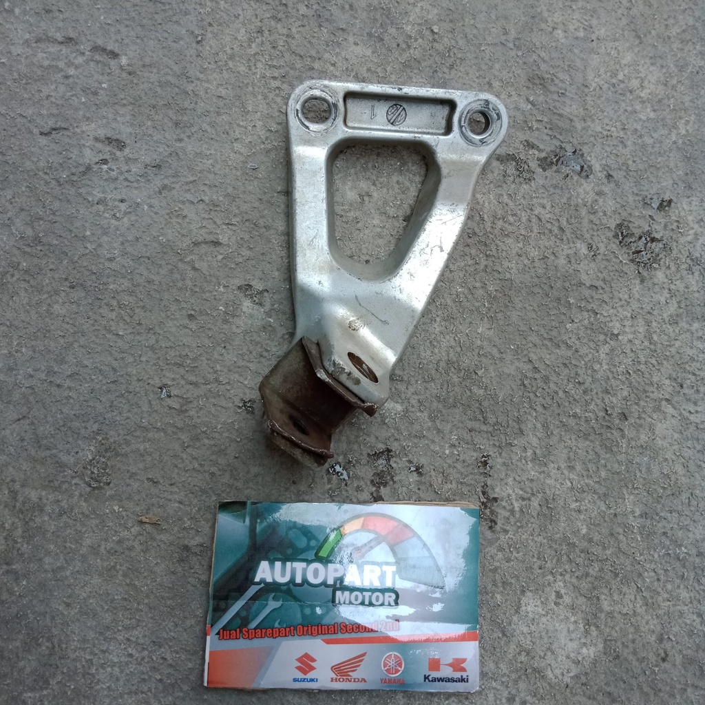 Jual Dudukan footstep postep belakang sebelah kanan Yamaha Mio smile ...