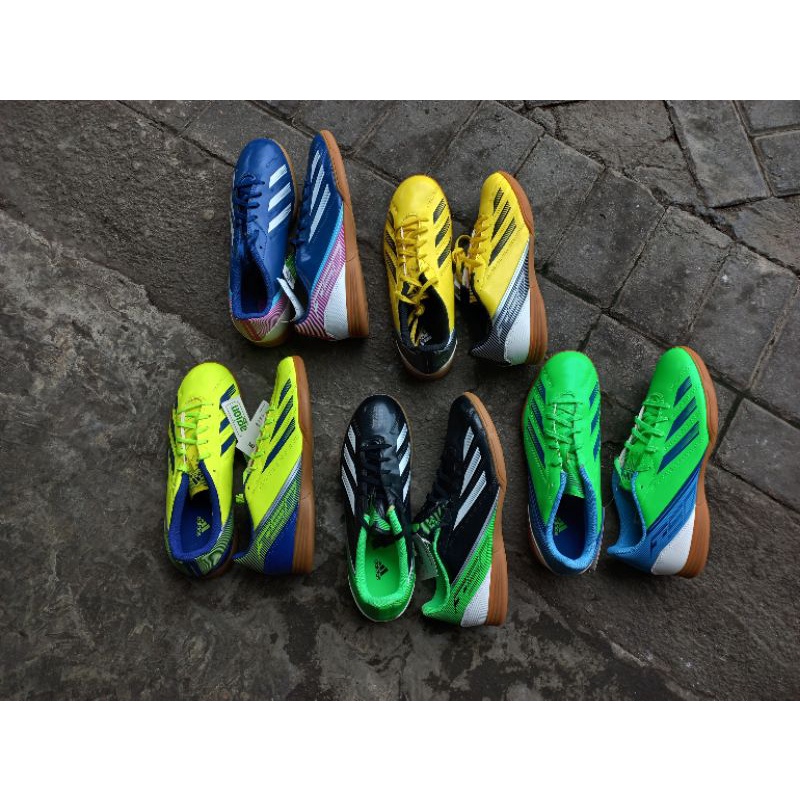 Adidas hotsell f5 futsal