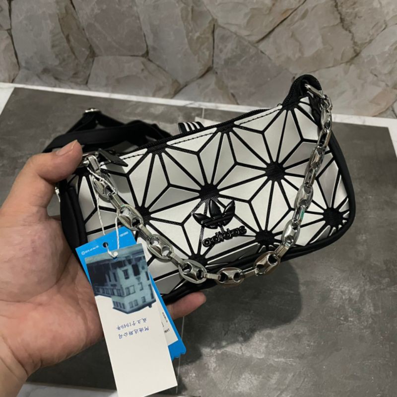 ADIDAS SLINGBAG REFLECTIVE