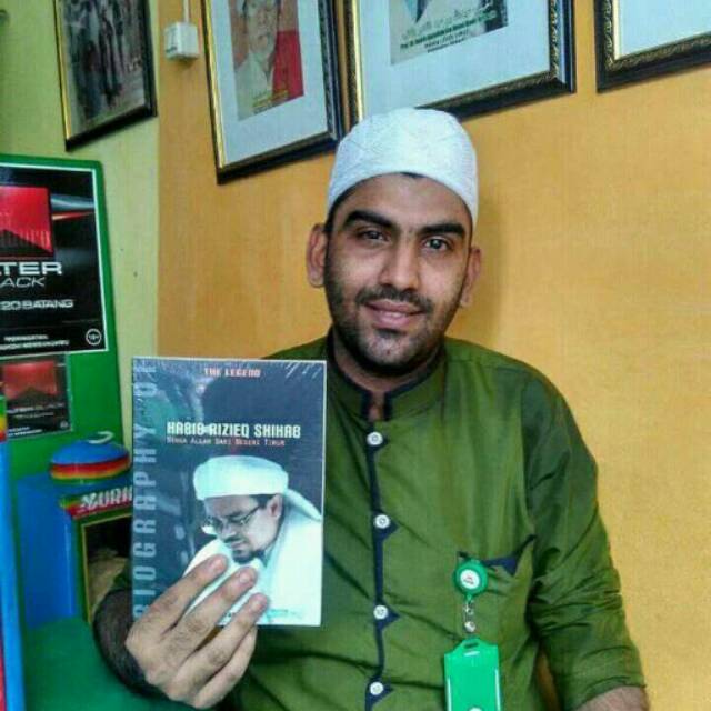 Jual BUKU BIOGRAFI HABIB RIZIEQ SYIHAB | Shopee Indonesia