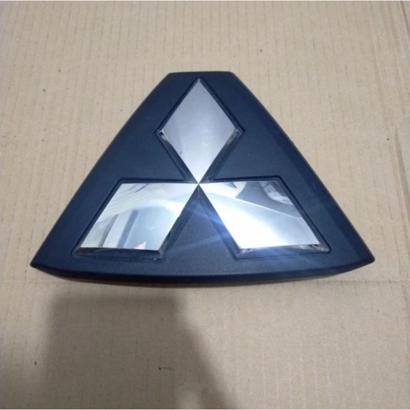 Auto Emblem Aufkleber Für Mitsubishi Space Star - Dekorative Abdeckung In Schwarz