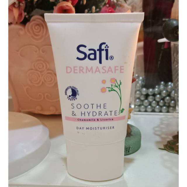 Jual SAFI Dermasafe Day Moisturizer 50g Shopee Indonesia
