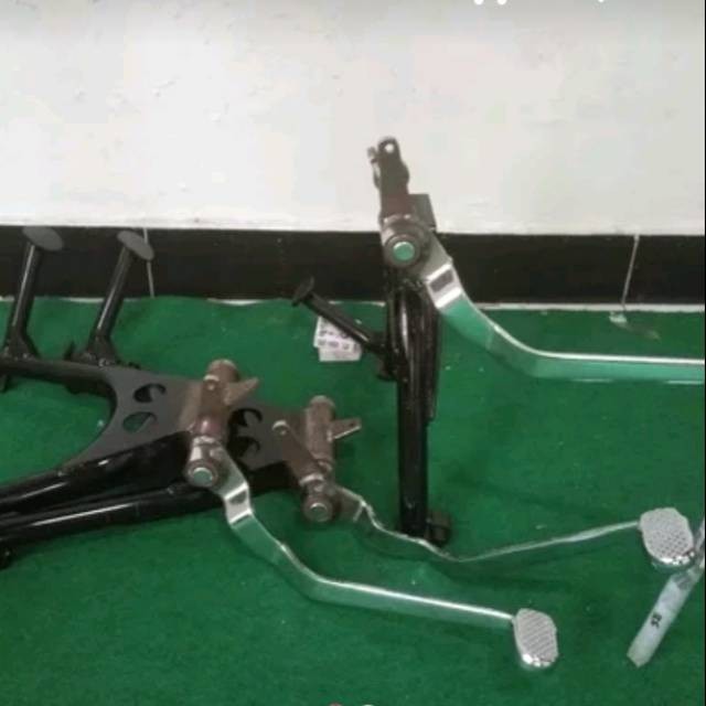 Jual standar scorpio set pedal rem blitz pnp cb gl 100 Shopee Indonesia
