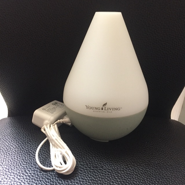 Jual Preloved Diffuser Young Living ( Mint Condition ) | Shopee Indonesia