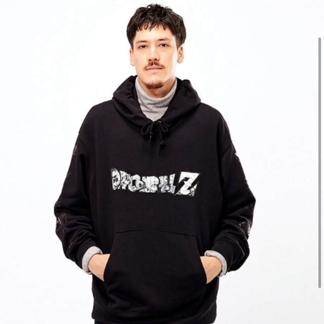 Hoodie uniqlo best sale dragon ball