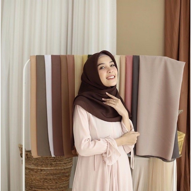 Jual BELLA SQUARE TEPI JAHIT NECI || HIJAB SEGIEMPAT | JILBAB DAILY ...