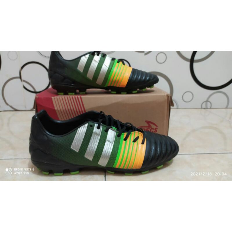 Sepatu bola hotsell adidas nitrocharge 3.0