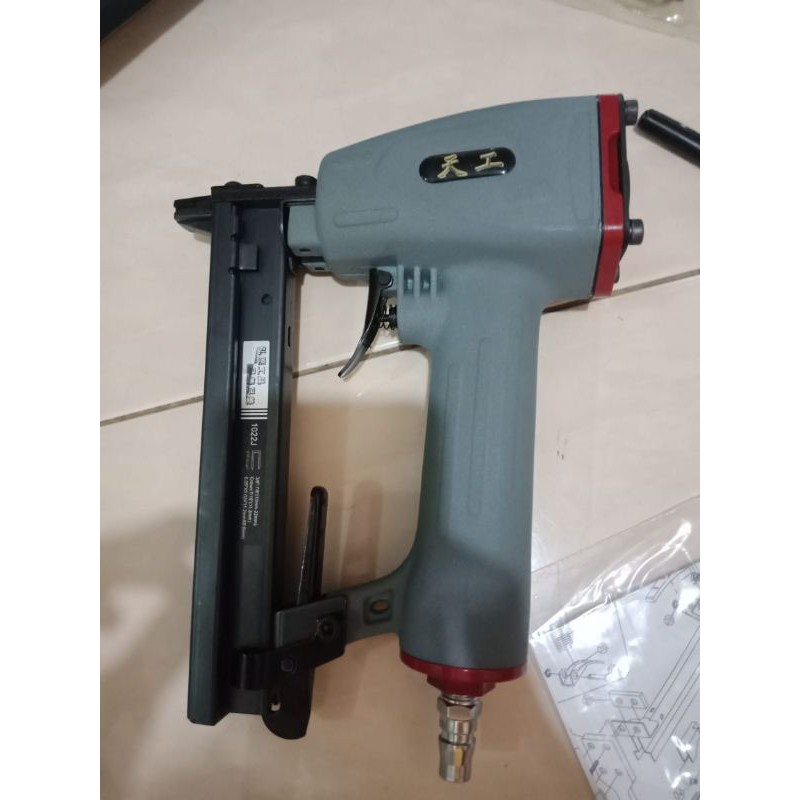 Jual GUN TACKER STAPLER BESAR TIPE 1022J 1022 J GUN TACKER COMPRESSOR ...