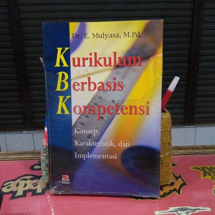 Jual Buku Kurikulum Berbasis Kompetensi Dr.e.mulyasa,m.pd. | Shopee ...