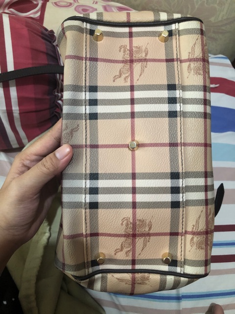 Cara Membedakan Tas Burberry Asli dan Palsu, Cari Tahu di Sini! - Blibli  Friends