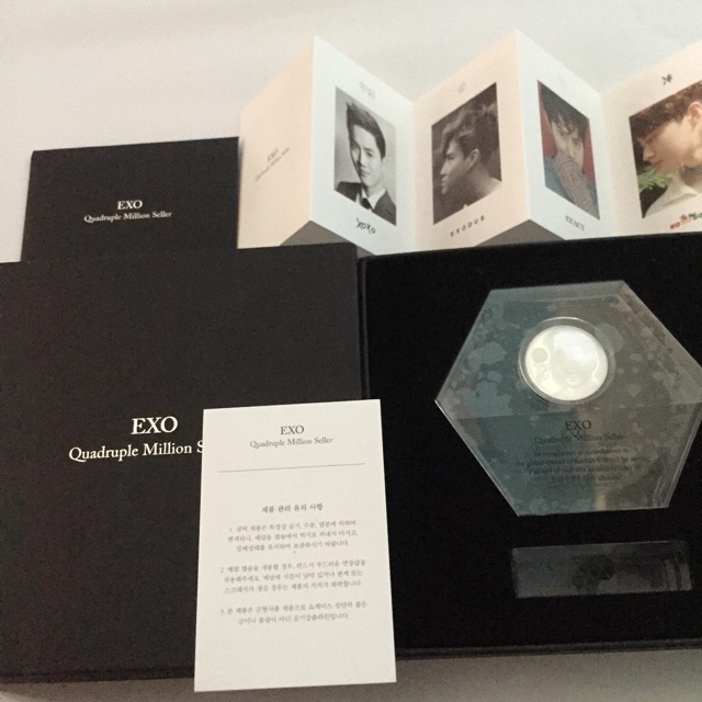 Jual Exo Quadruple Million Seller Medal Official | Shopee Indonesia