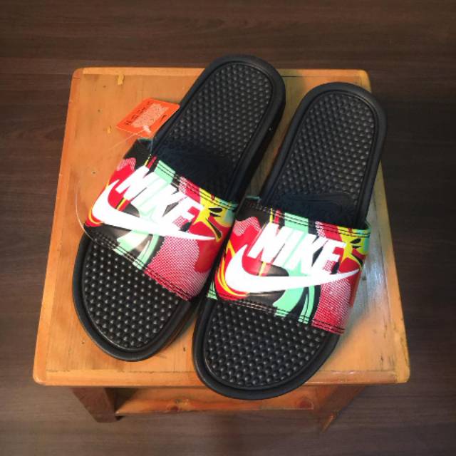 nike benassi slides floral