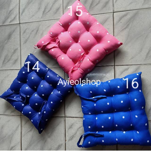 Jual Bantal alas duduk kursi, bantal lesehan ibu hamil isi silikon empuk -  random - Kab. Bandung - Damar 93 Olshop