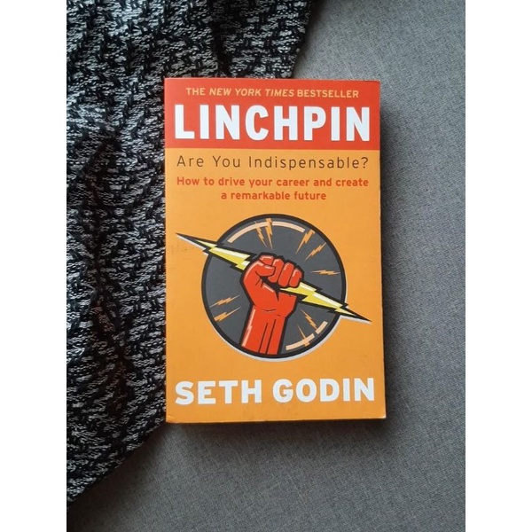 Jual Buku Linchpin Are You Indispensable? Seth Godin (english