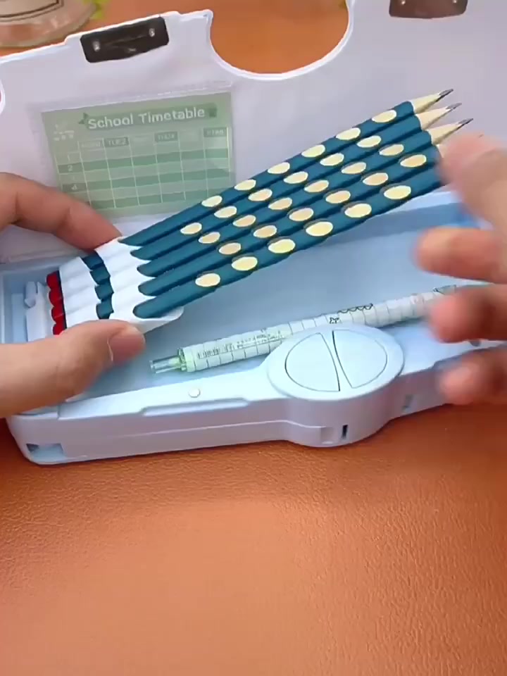 Jual Tempat Pensil/Pouch/Kotak Pensil Multifungsi Lengkap Peruncing ...