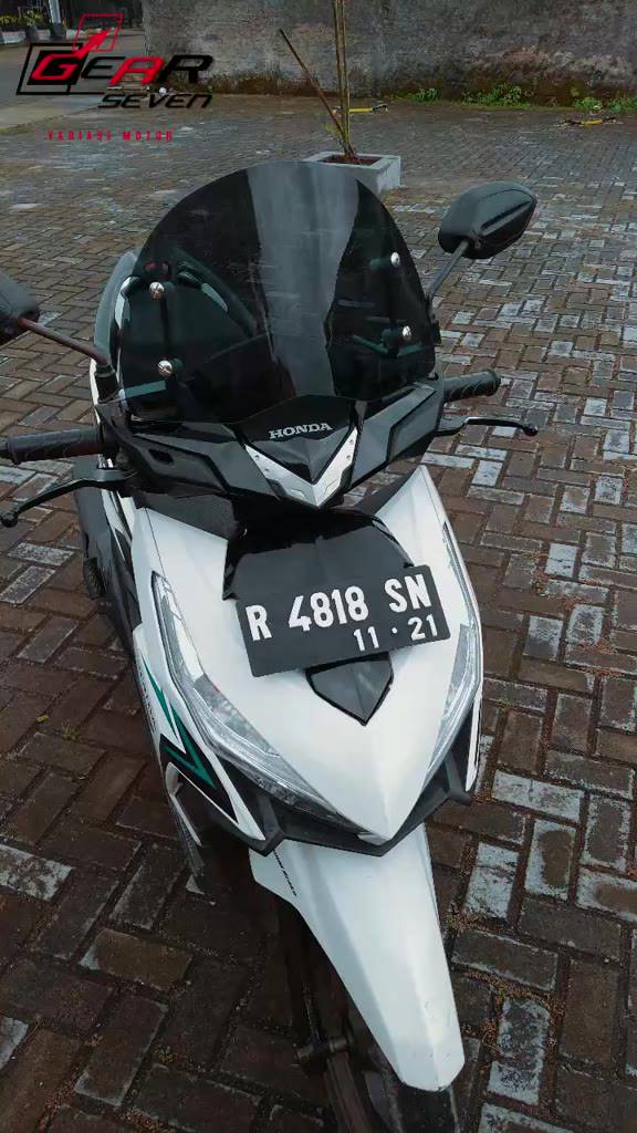 Jual Windshield Motor Universal Rayben ukuran 25cm x 40cm Visor Tameng ...