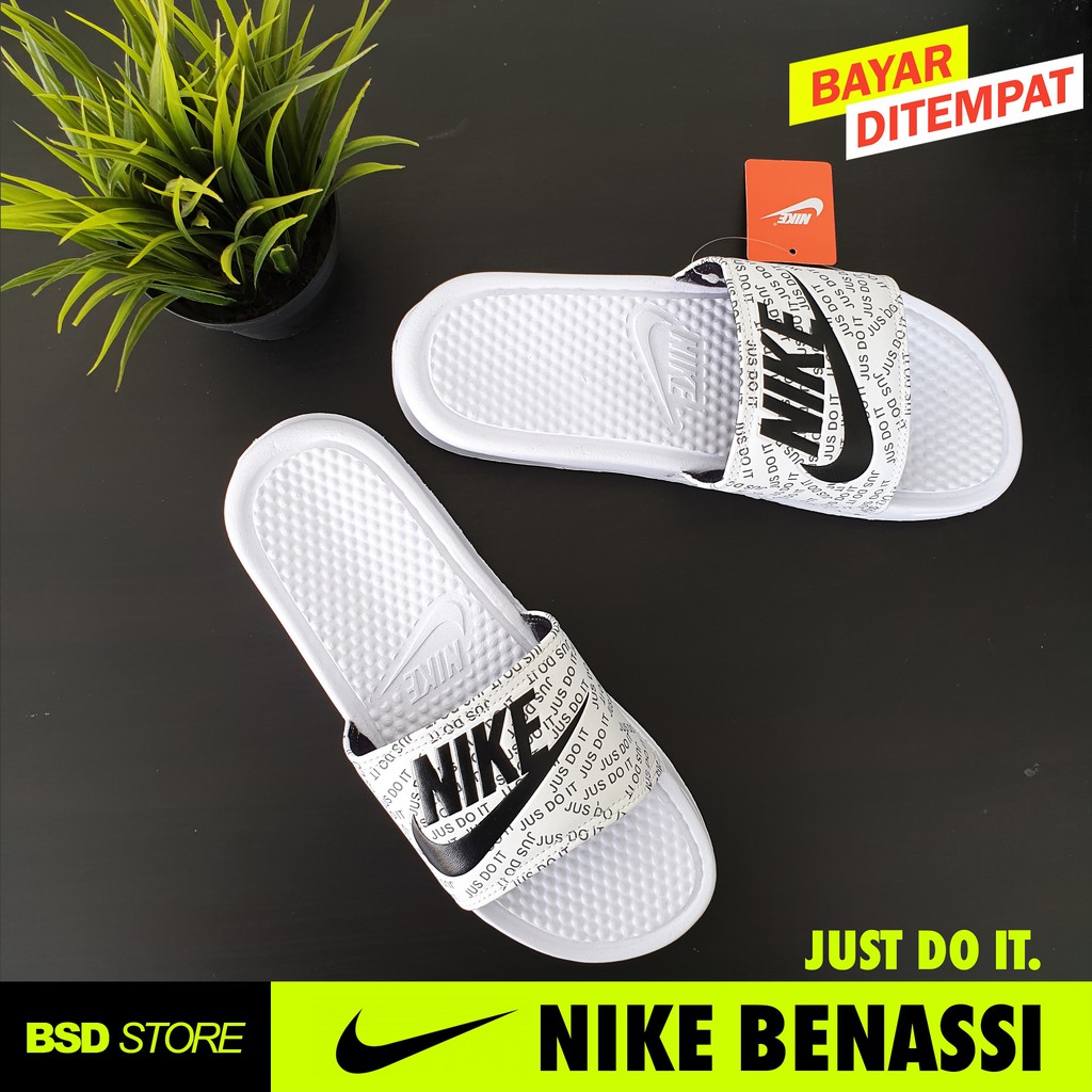 sandal nike benassi swoosh