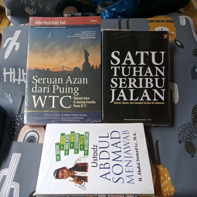 Jual Paket 3 Buku Satu Tuhan Seribu Jalan Seruan Azan Dari Puing Wtc Original Abdul Somad 