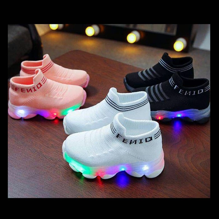 LED Kids Fun Socks – Rainbow Glow