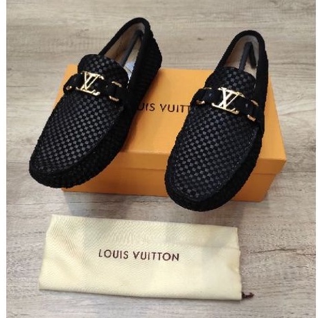 Daftar harga Sepatu Kulit Louis Vuitton Pria Bulan Oktober 2023