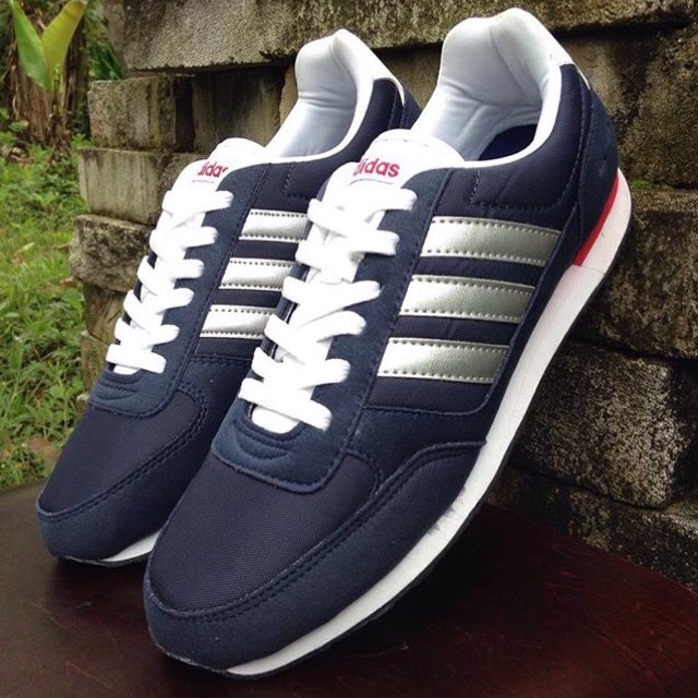Jual Sepatu Sneaker original | Shopee Indonesia