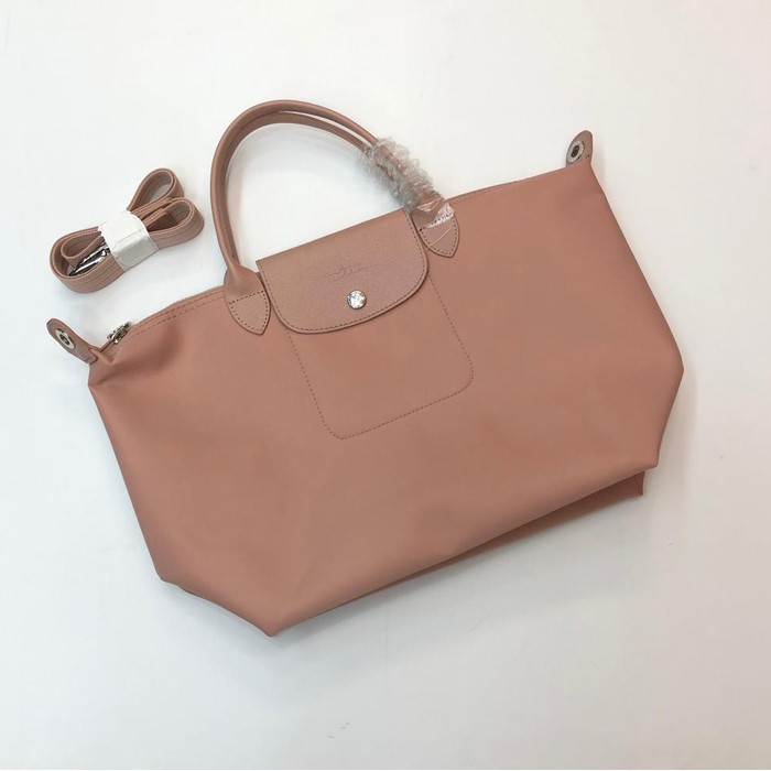 Harga tas discount longchamp di counter