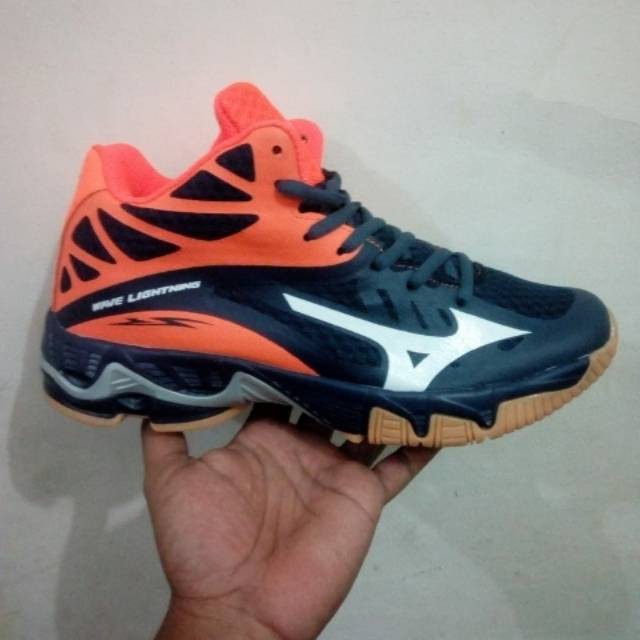 Harga mizuno wave discount lightning z2 mid