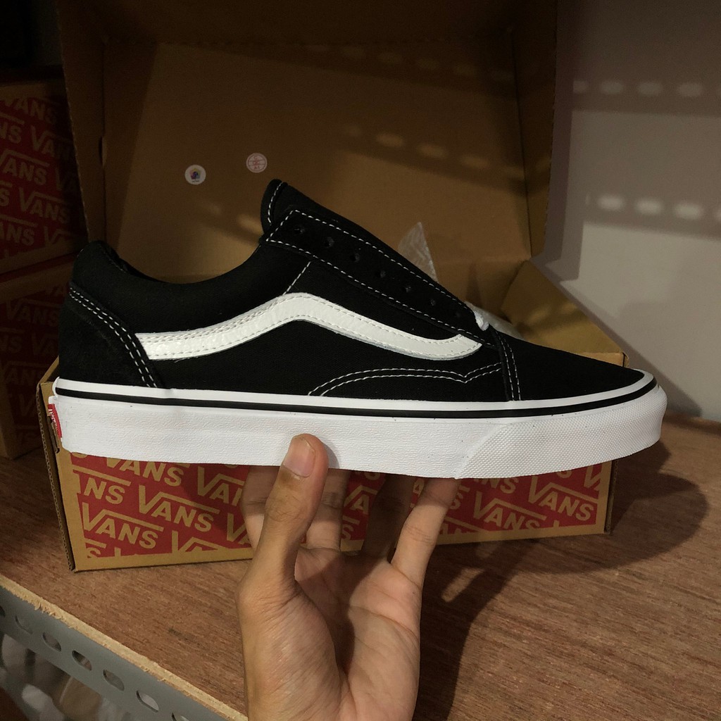 Jual Vans Classic Old Skool Black / White BNIB (ORIGINAL) | Shopee ...