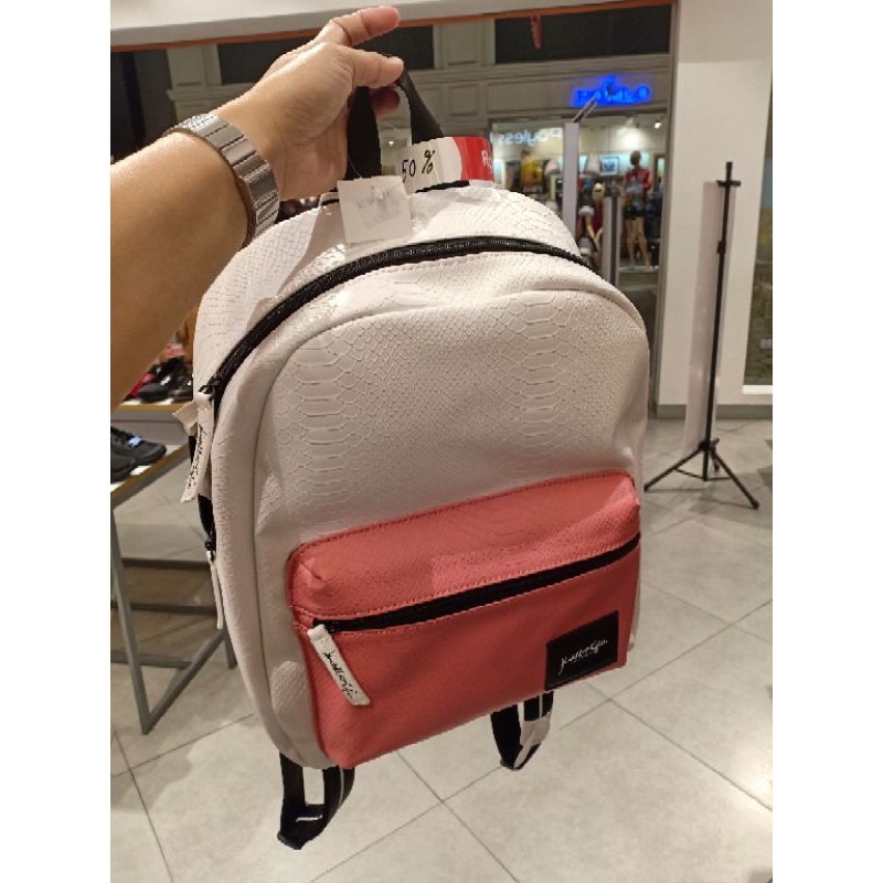 Jual backpack Kendall Kylie white by payless | Shopee Indonesia