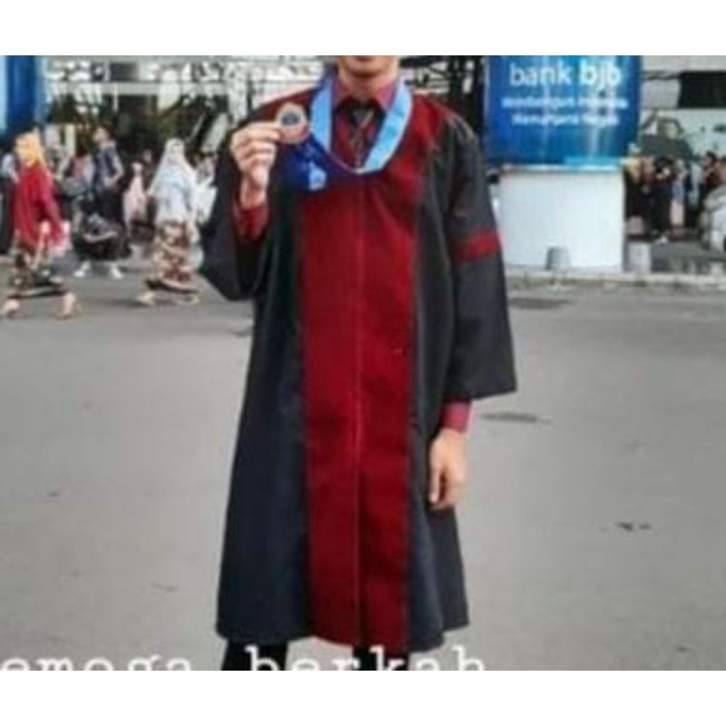 Jual Paket Toga Wisuda - Jual Paket Toga Wisuda - Paket Perlengkapan ...