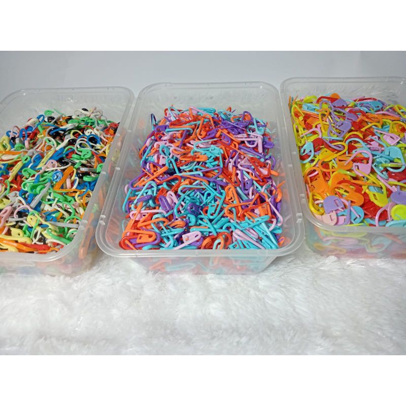Jual PENITI PLASTIK ECER PENANDA RAJUTAN PENITI HIJAB | Shopee Indonesia