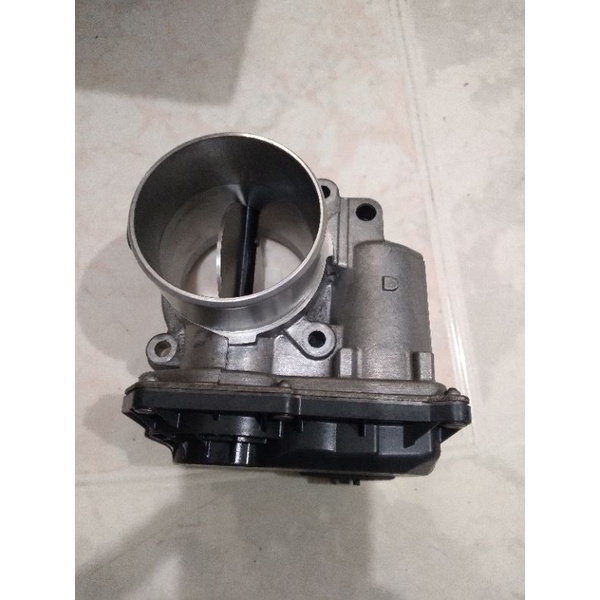 Jual Throttle body innova reborn hilux revo fortuner vrz original ...
