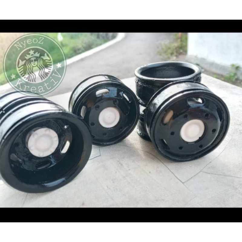 Jual Velg/roda miniatur truk skala 10 canter giga | Shopee Indonesia