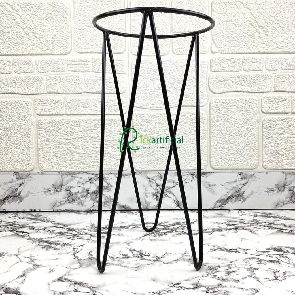 Jual Standing Pot Besi Kaki Tiga T50 Tanaman Hidup Artificial Pohon ...