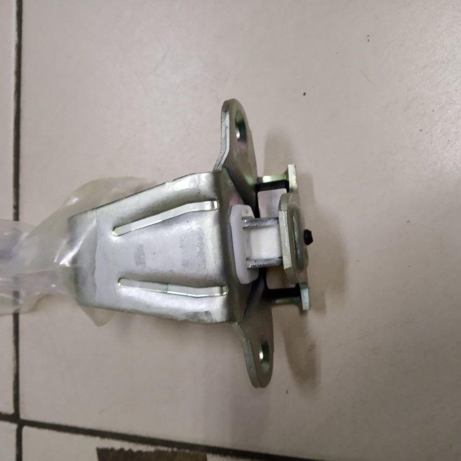 Jual door lock kunci bak strada triton 2008-2018 genuine | Shopee Indonesia