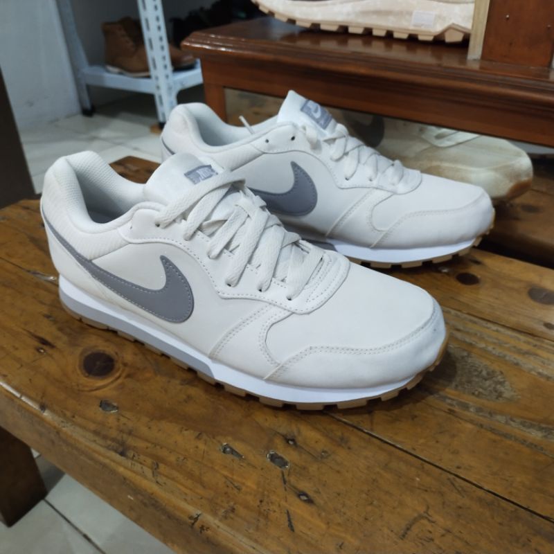 Sepatu nike hotsell md runner 2